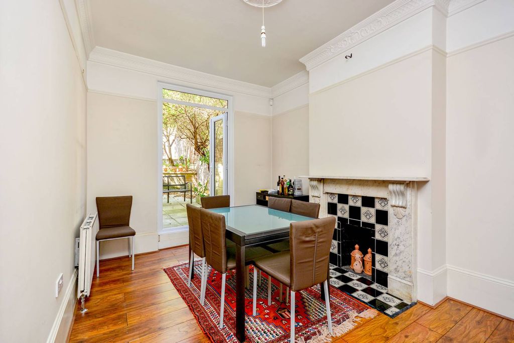 Property photo 3 of 16