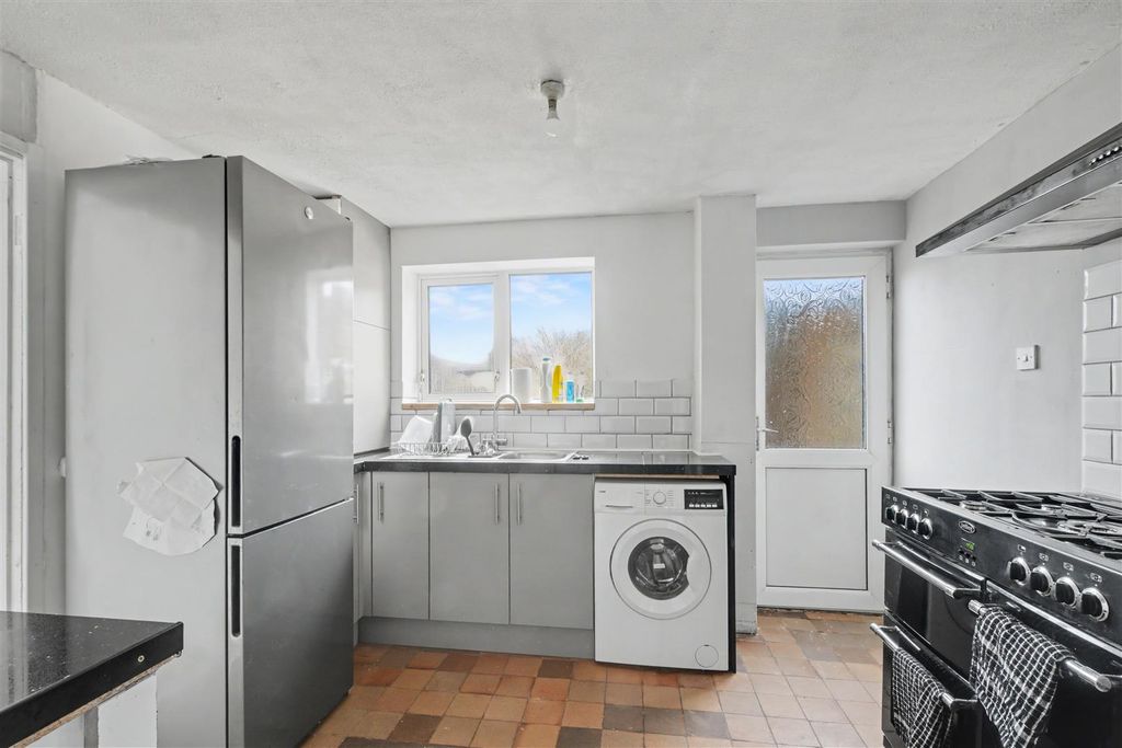 Property photo 2 of 12 Kitchen_1.Jpeg