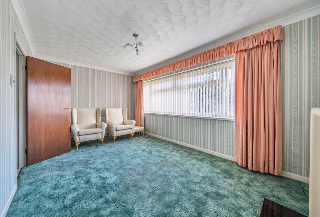 Property photo 3 of 21 1395928-14-695E66...