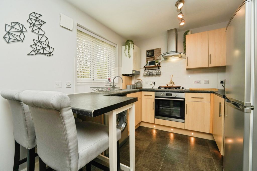 Property photo 3 of 10 Pbox-Img.Jpg