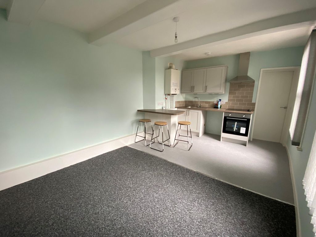 Property photo 2 of 5 Living Room