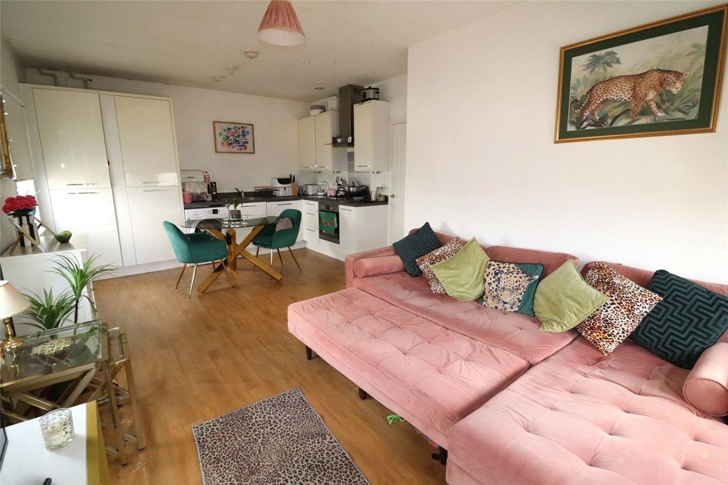 Property photo 2 of 11 Picture No. 05