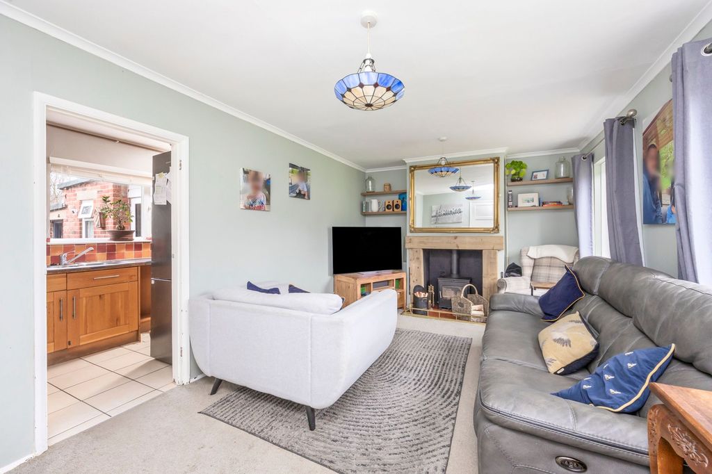 Property photo 2 of 19 Living Room