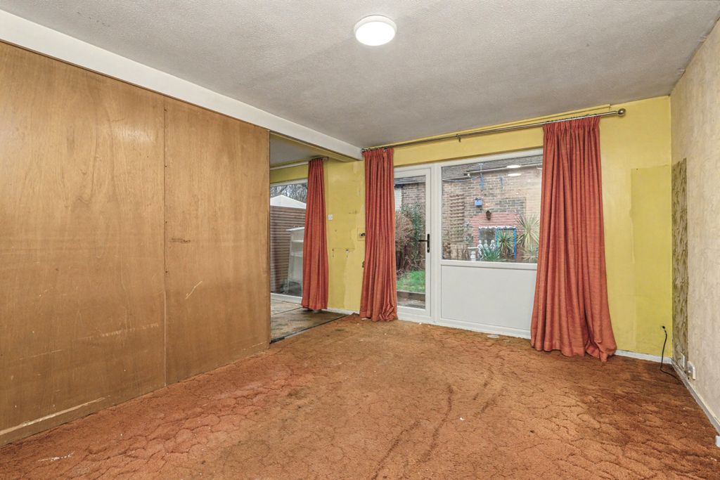 Property photo 3 of 14
