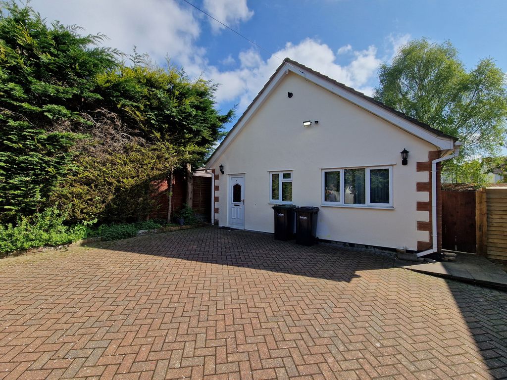 Property photo 1 of 17 Two Bedroom Bungalow Available To Rent Located On Mountfield Road In Luton