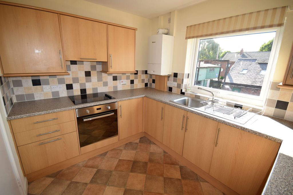 Property photo 3 of 7 Kitchen