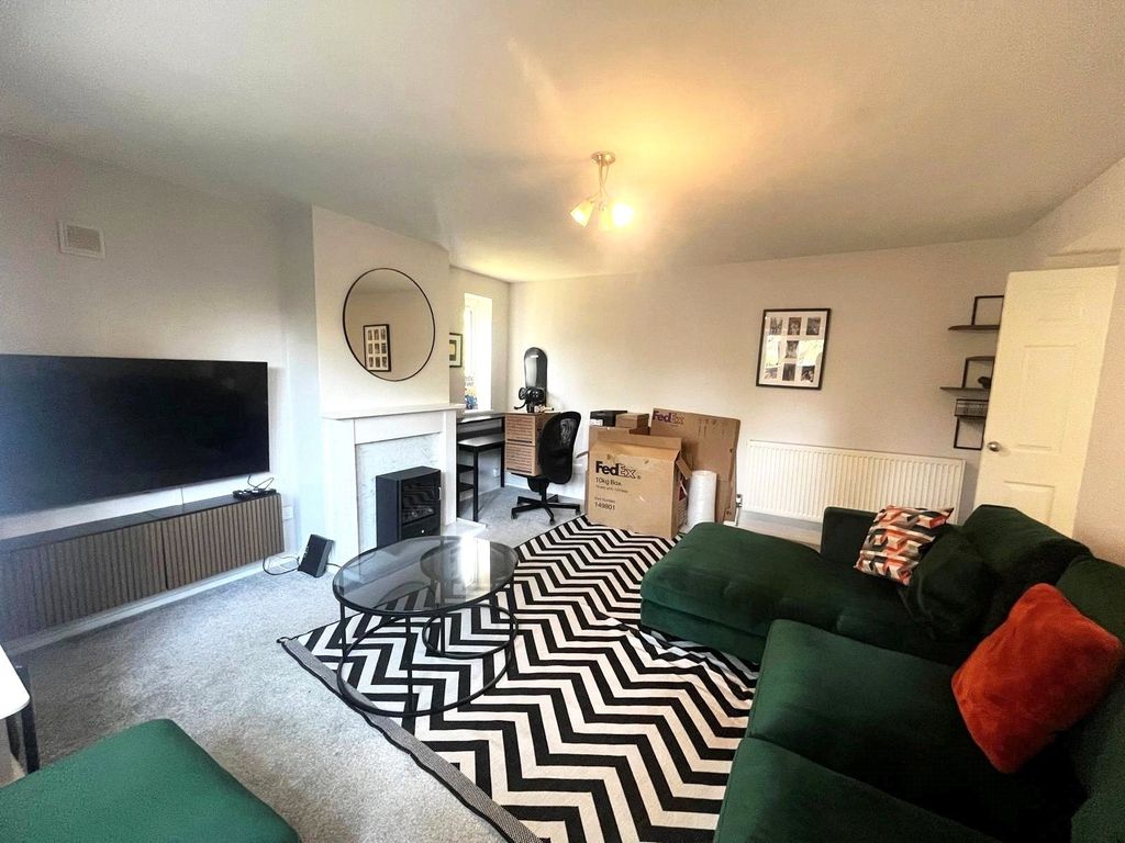 Property photo 2 of 12 Picture No. 02
