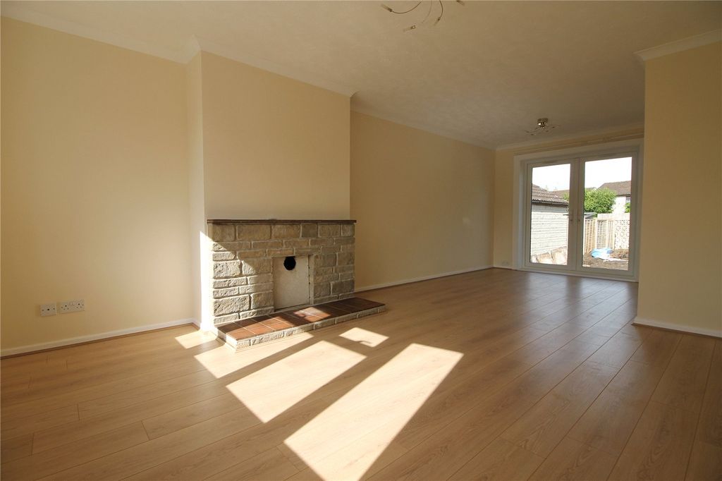 Property photo 2 of 12 Picture No. 60