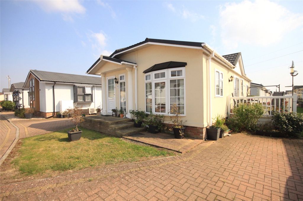 Property photo 1 of 17 Exterior
