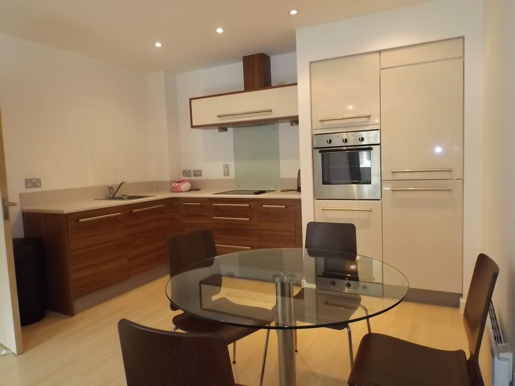 Property photo 2 of 5 Kitchen