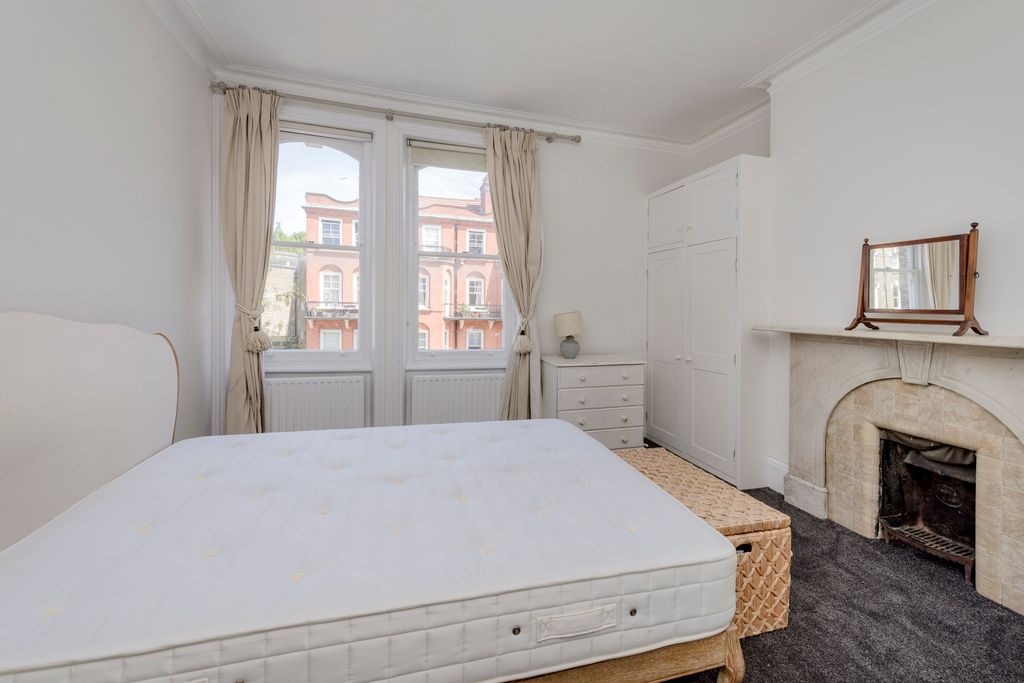 Property photo 3 of 7 Fff@32 Edith Rd-5414.Jpg