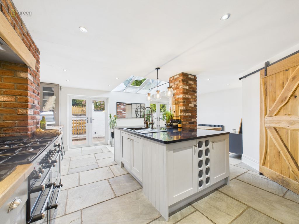 Property photo 3 of 26