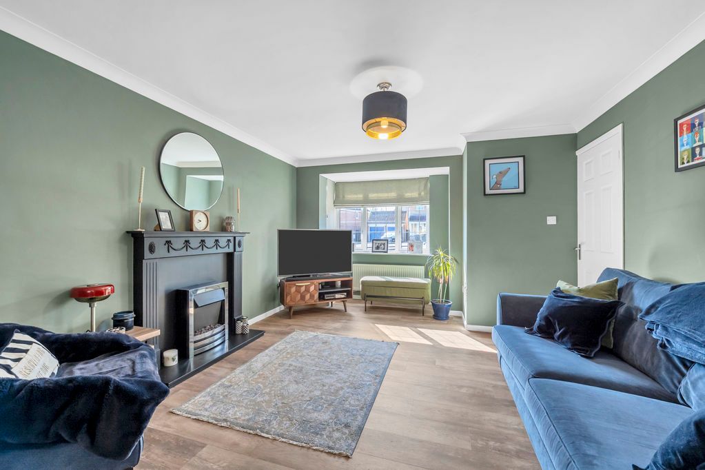 Property photo 2 of 17 Sitting Room