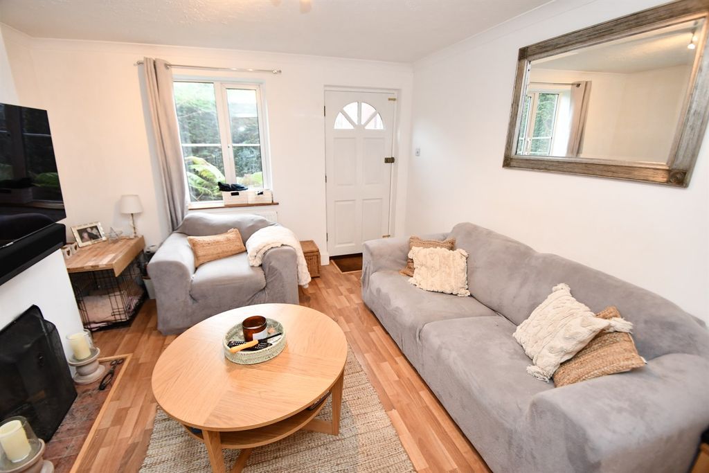 Property photo 1 of 6 (Main)