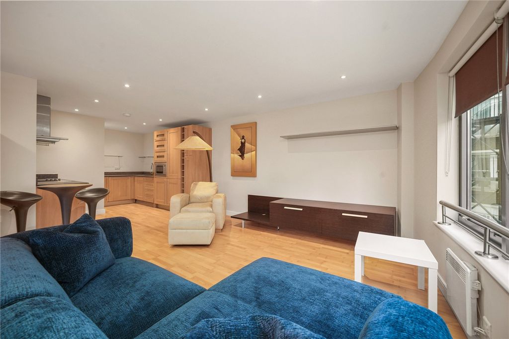 Property photo 2 of 15 Picture No. 04