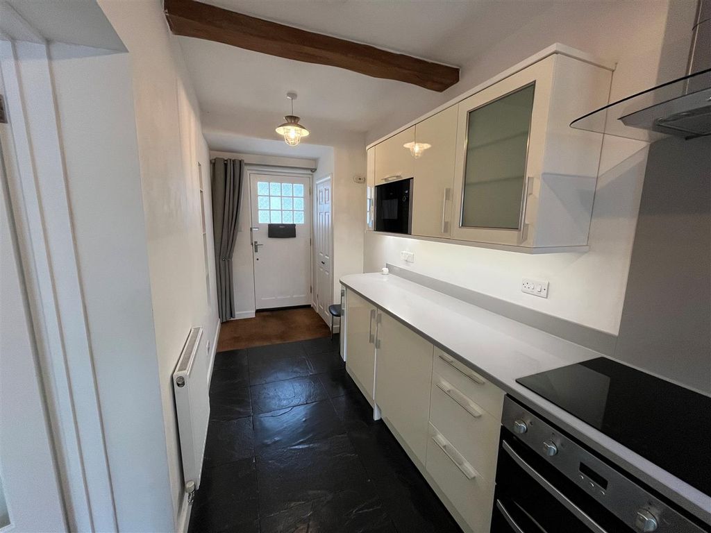 Property photo 3 of 10 Kitchen 1.Jpg