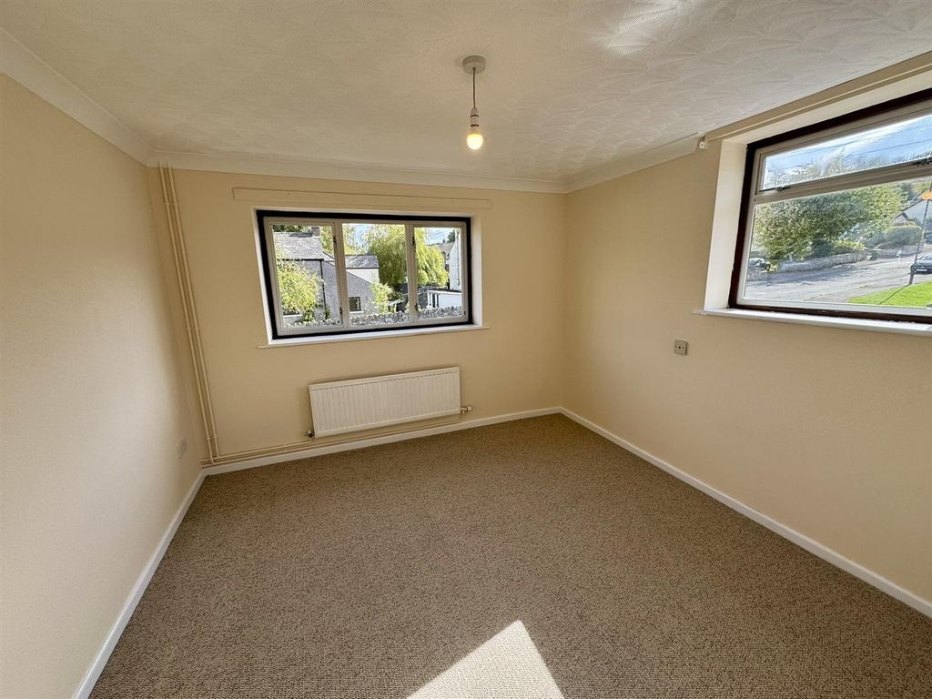 Property photo 1 of 11 Bedroom 2
