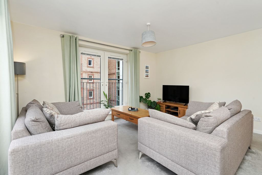 Property photo 3 of 18 Property Image 3