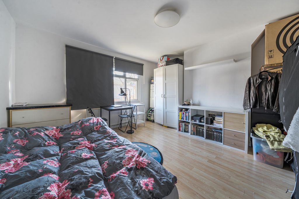 Property photo 2 of 11 1430737-9-69Bbcc0...