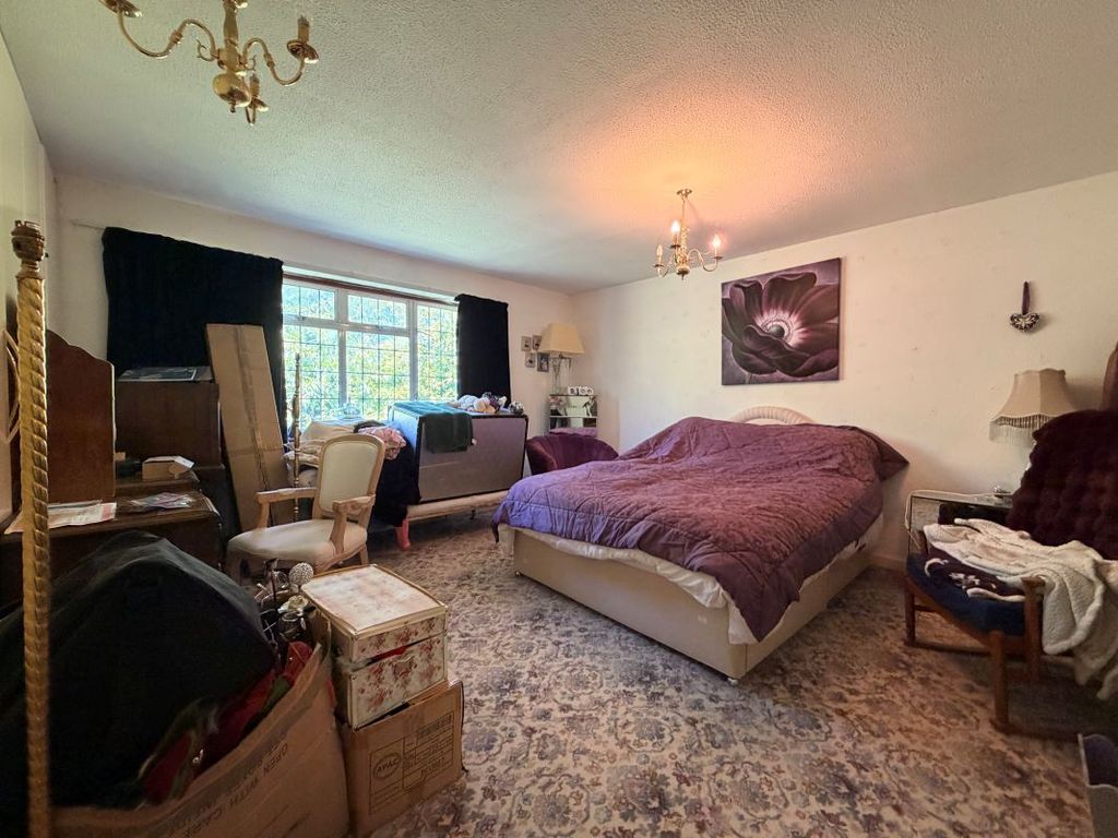Additional image 6 of 5 bed detached house for saleOsborne Manor, Farnham Road, Sleaford, Bordon, Hampshire GU35