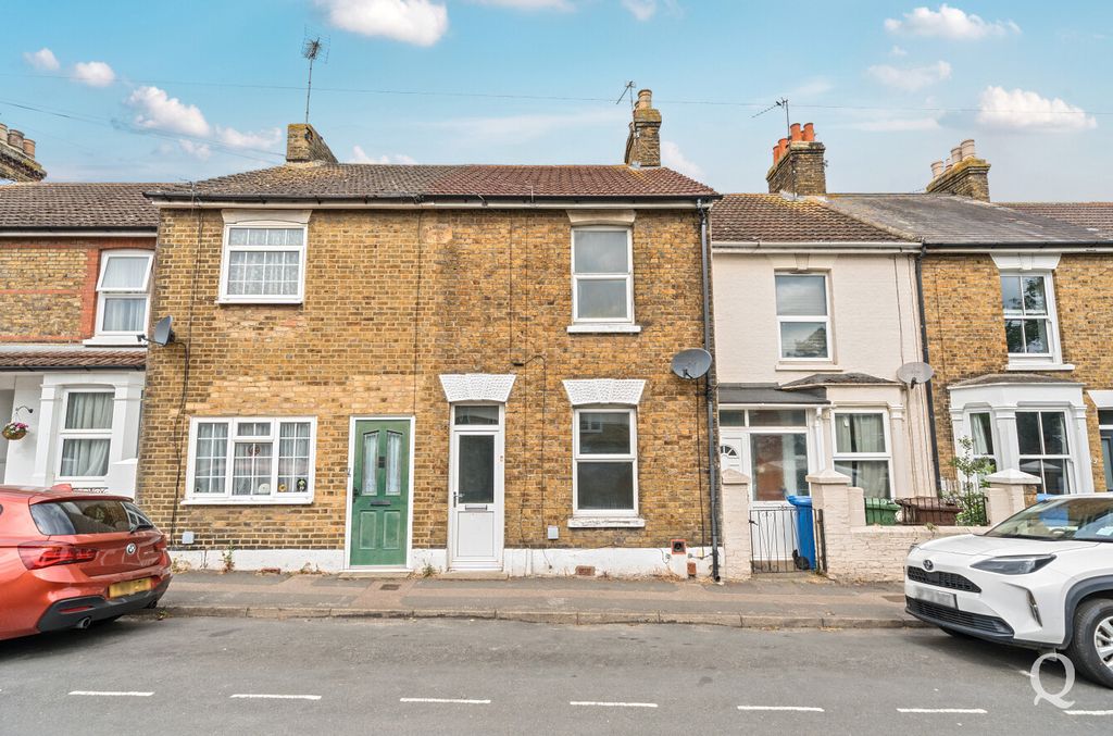 Property photo 2 of 22 46567462-A88F-497...