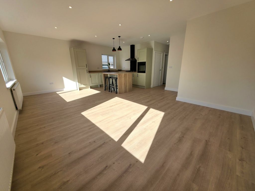 Property photo 2 of 19 Not Specified