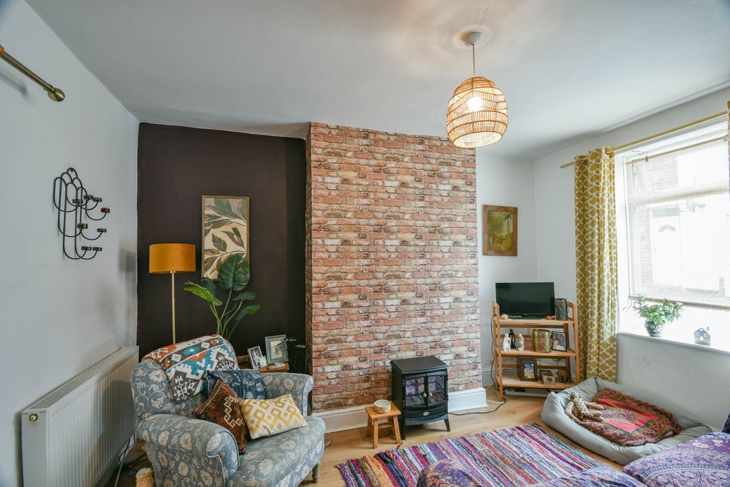 Property photo 2 of 19