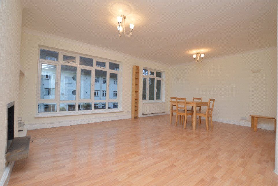 Property photo 1 of 10 Reception