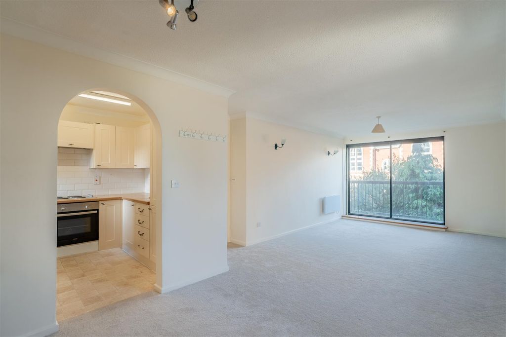 Property photo 3 of 9 Dsc06242-Hdr.Jpg