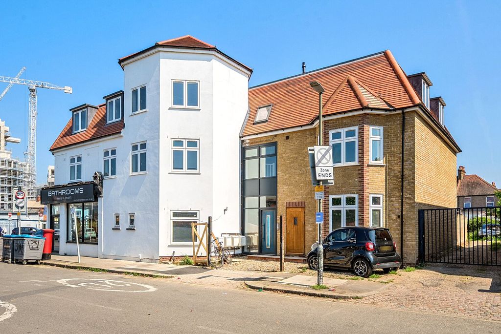 Property photo 1 of 9 External