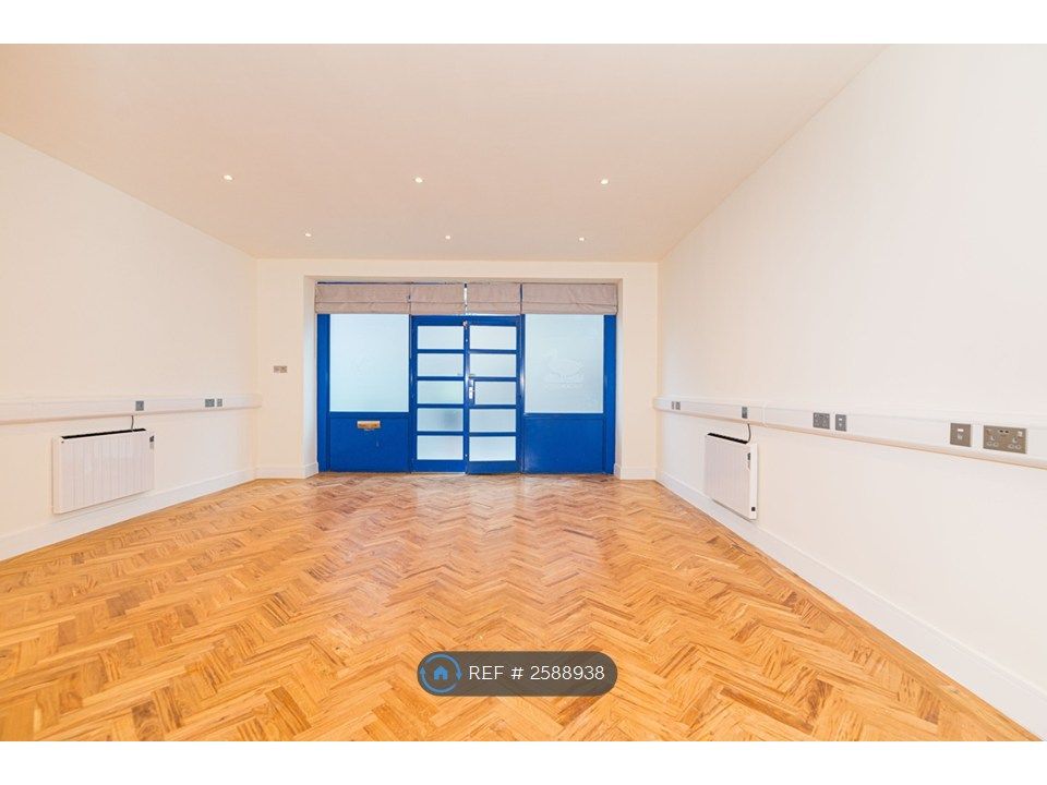 Property photo 2 of 16 Entrance