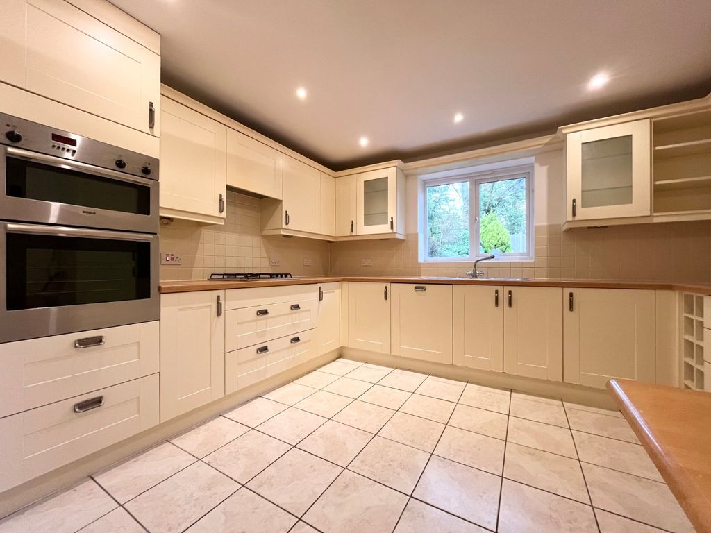 Property photo 2 of 24 Picture No. 56