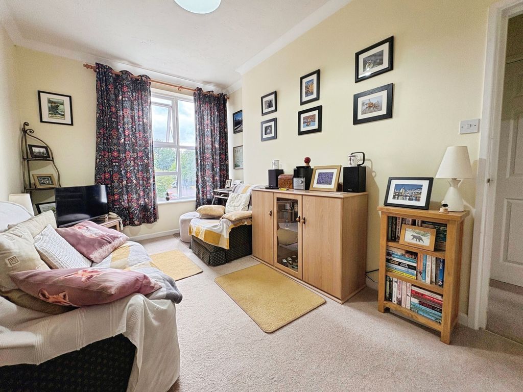Property photo 2 of 16 0c48A432-10