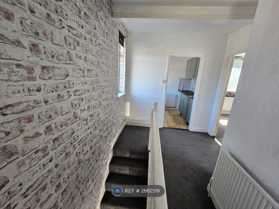 Property photo 2 of 12 Hall
