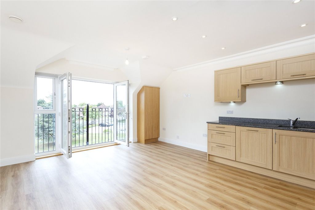 Property photo 2 of 8 Open Plan Living