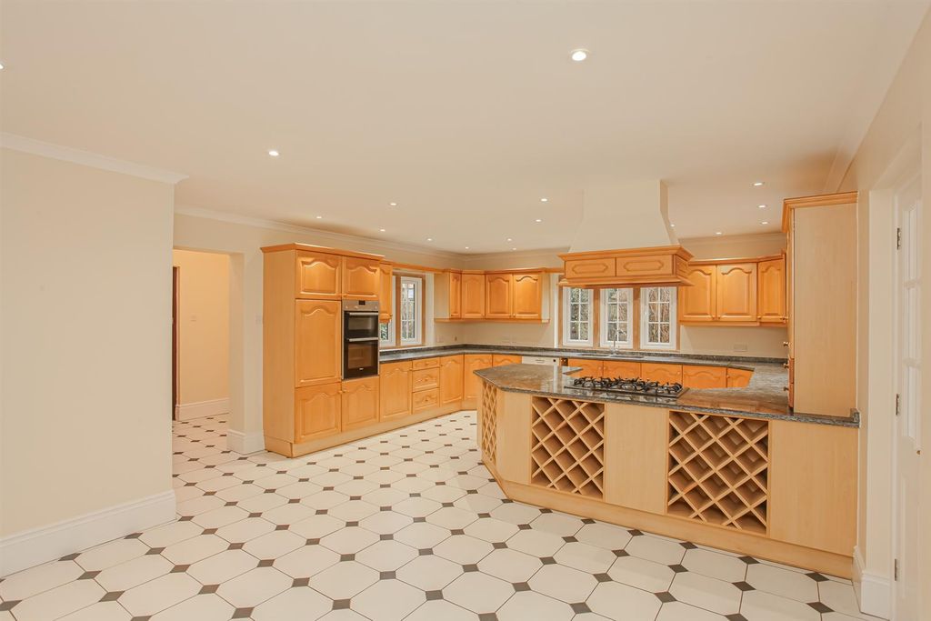 Property photo 3 of 40 Img_3940.Jpg