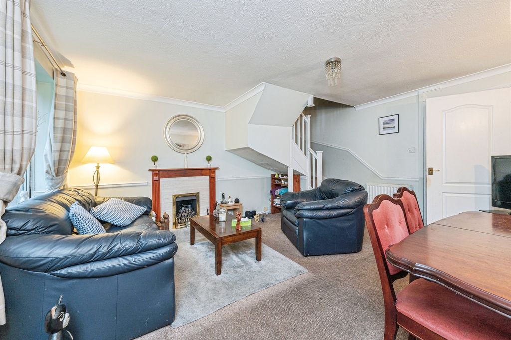 Property photo 3 of 13