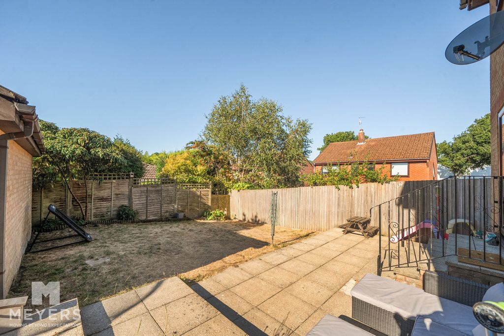 Property photo 3 of 17