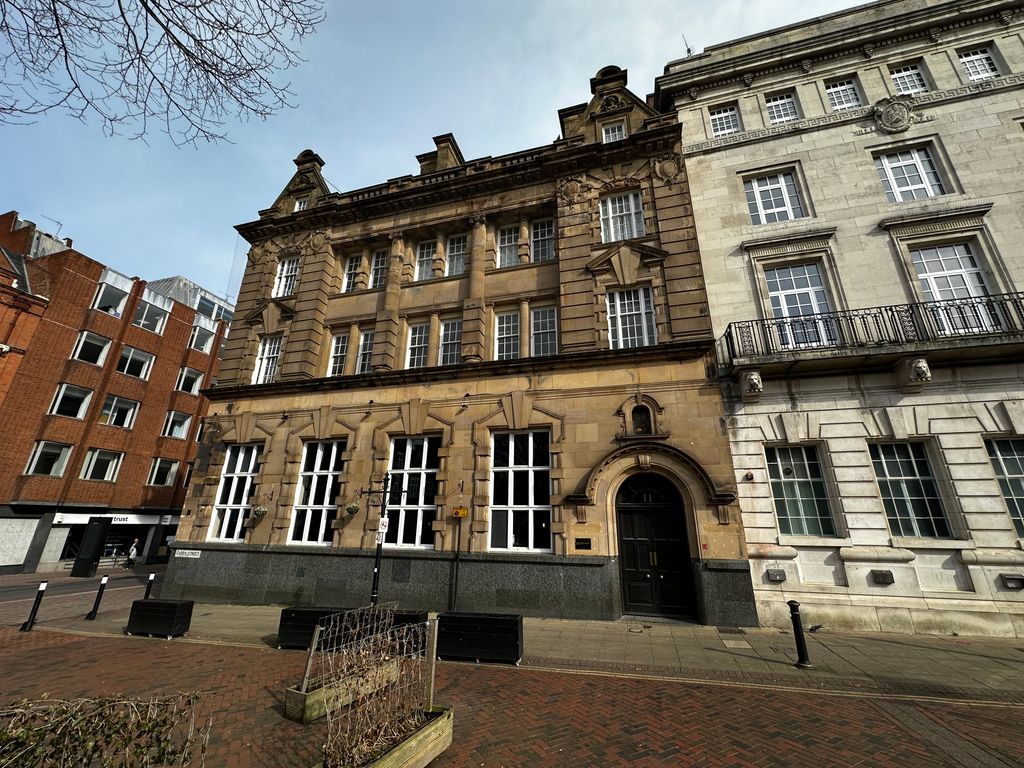 Property photo 1 of 8