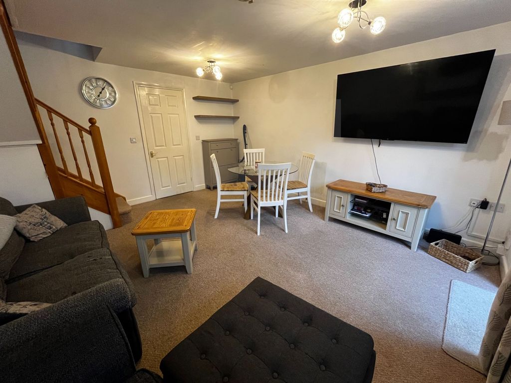 Property photo 2 of 9 Photo 7