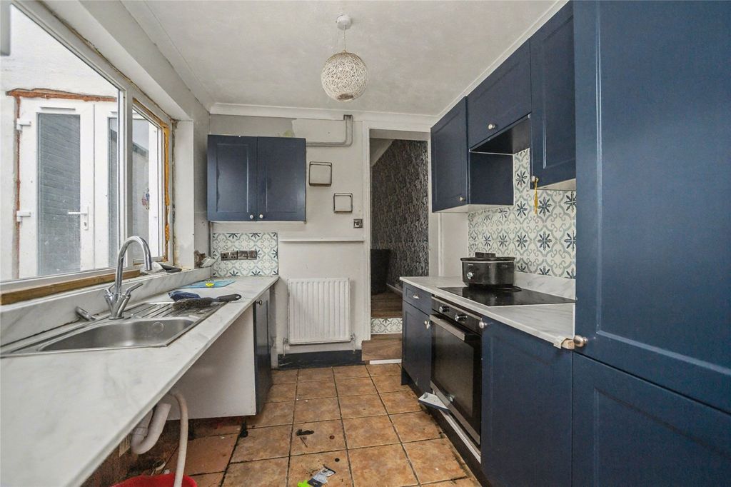 Property photo 3 of 11 Picture No. 02