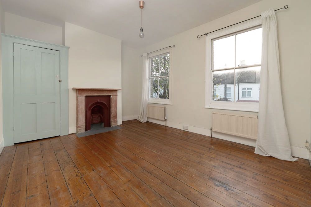 Property photo 3 of 18