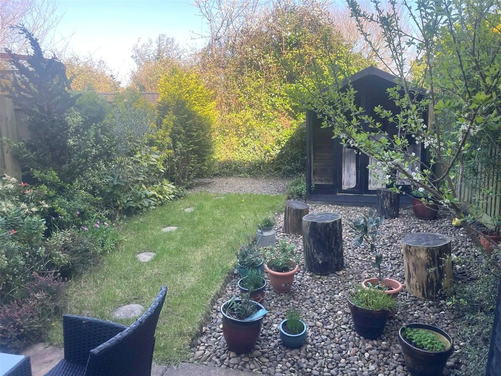Property photo 3 of 10 Picture No. 34