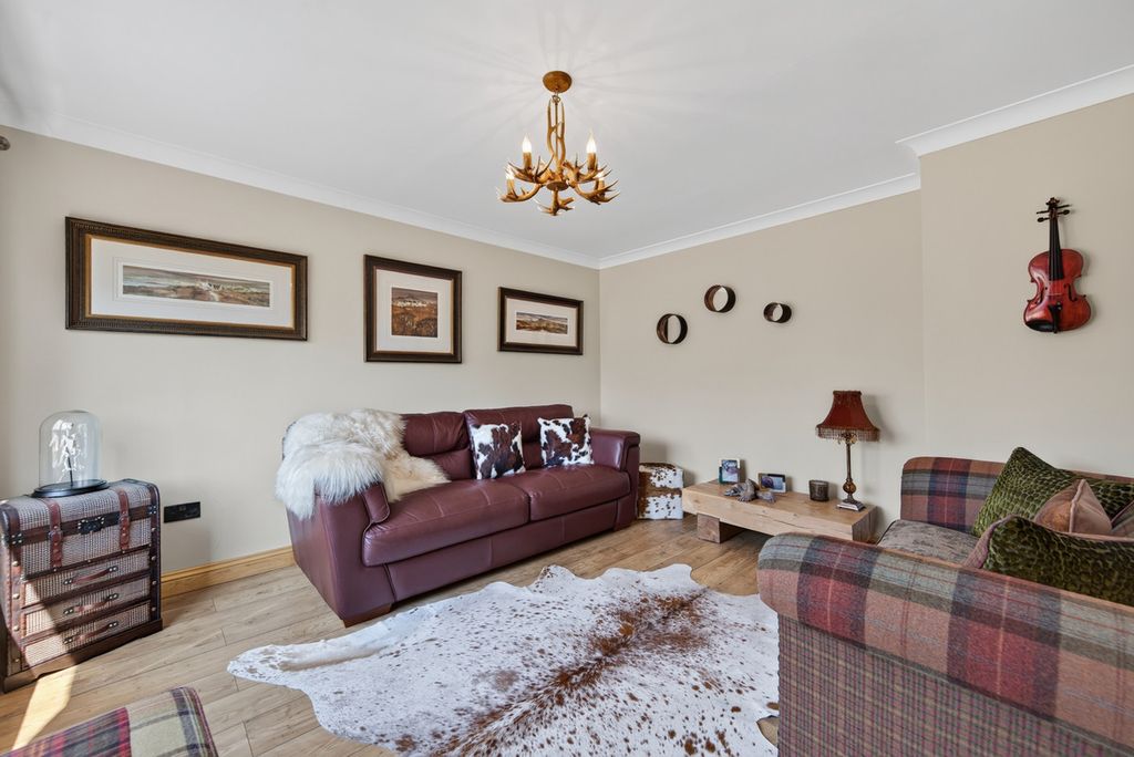Property photo 3 of 45