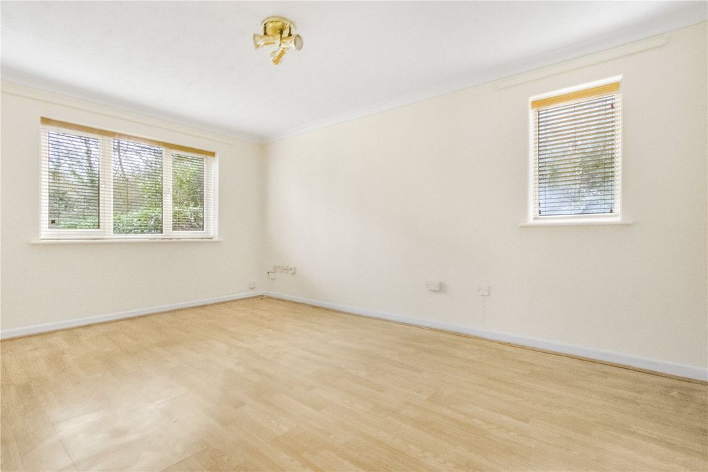 Property photo 3 of 7 Picture No. 05