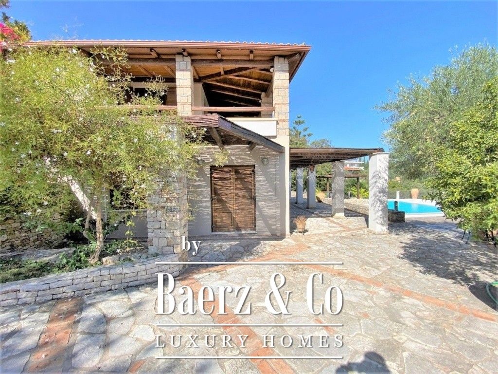 Property photo 2 of 25