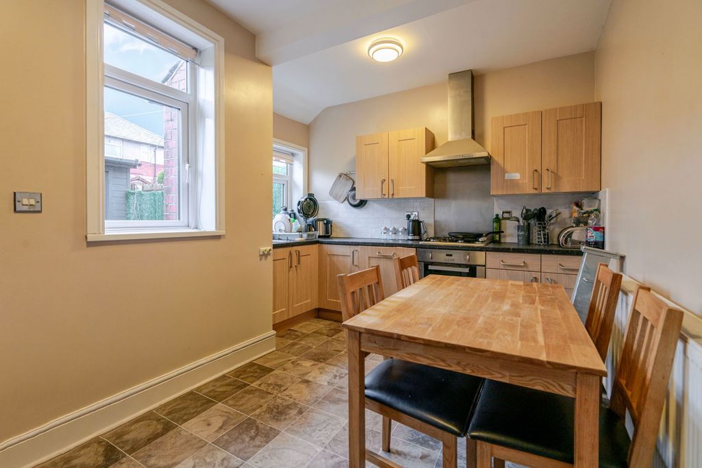 Property photo 3 of 23