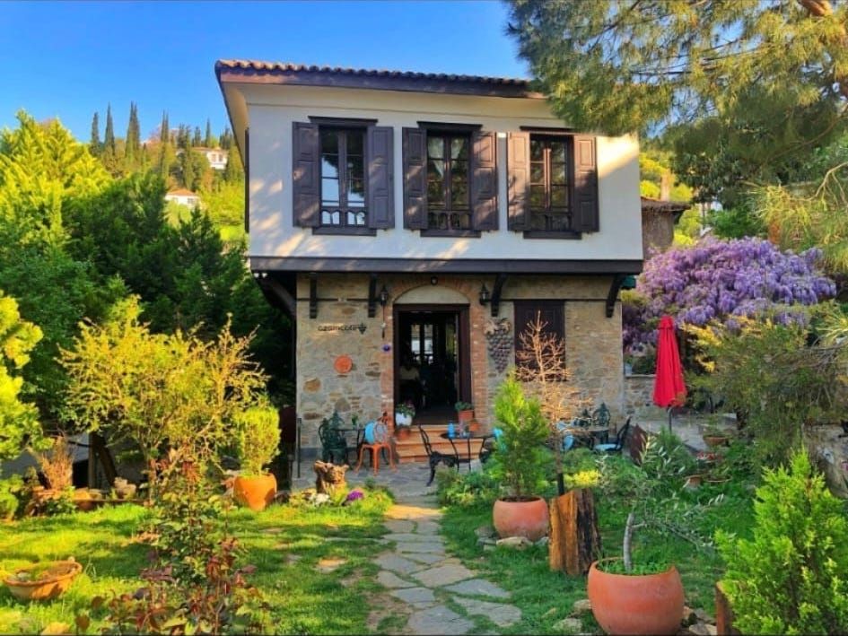 Property photo 1 of 22