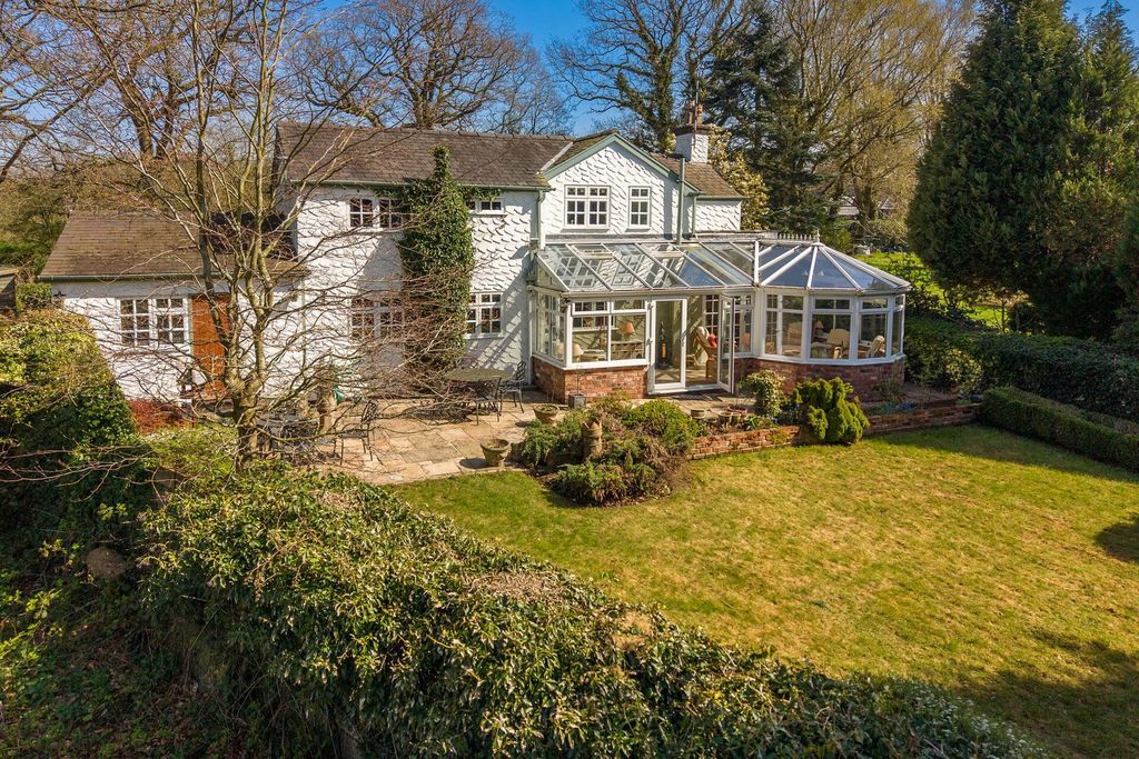 Property photo 2 of 31