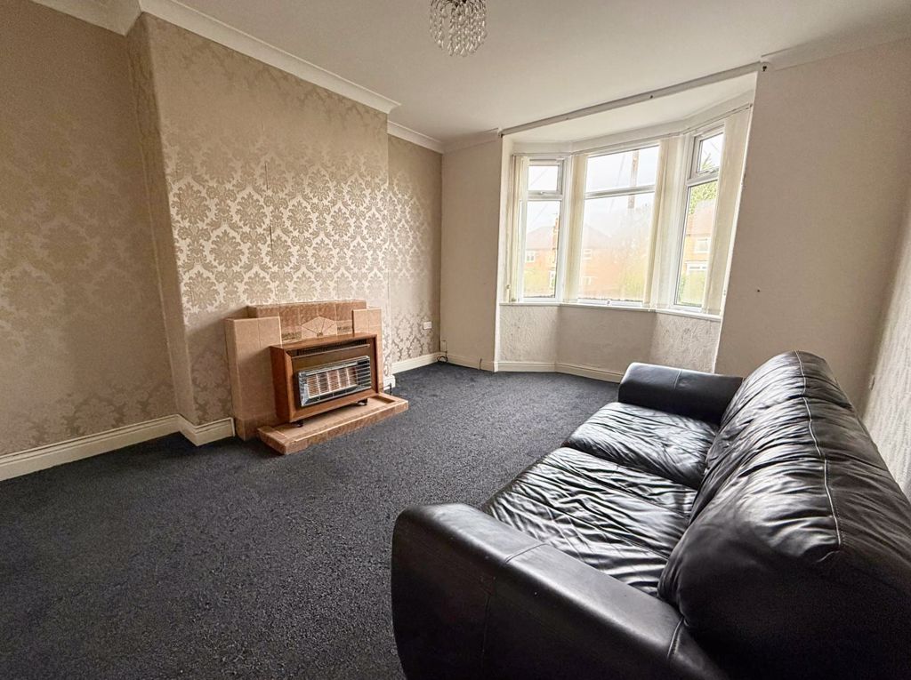 Property photo 3 of 10 Lounge